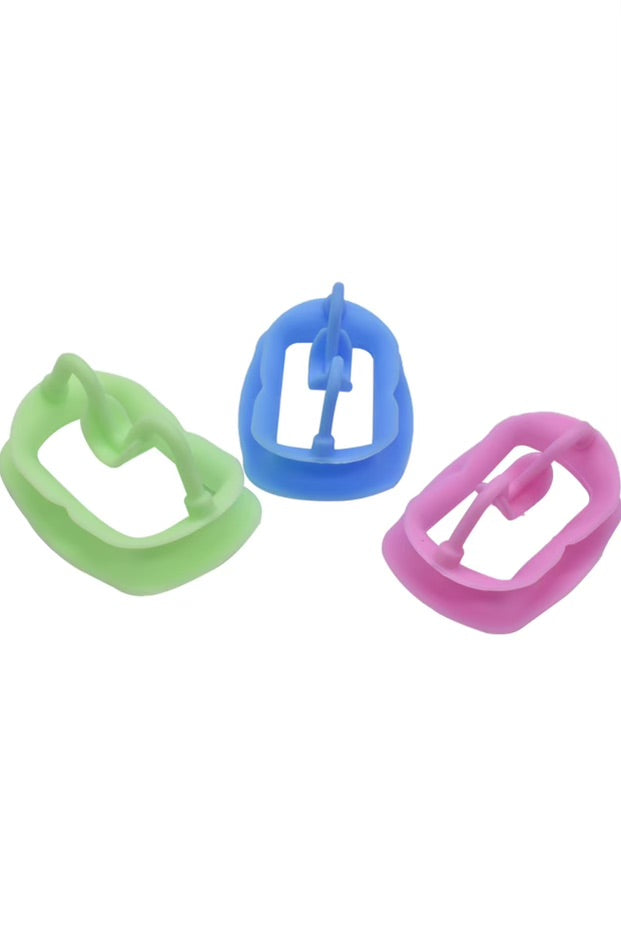 CHEEK RETRACTORS